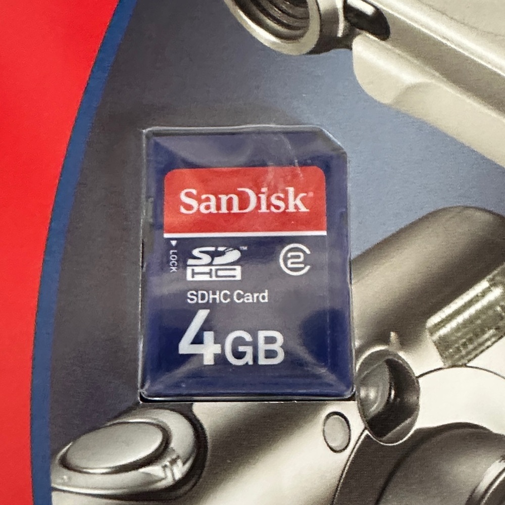 4GB SDHC Card - Red and Blue